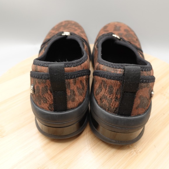 Bzees Shoes Women 8.5M Brown Leopard Print Slip On Comfort Sneakers Flaw - Picture 4 of 7